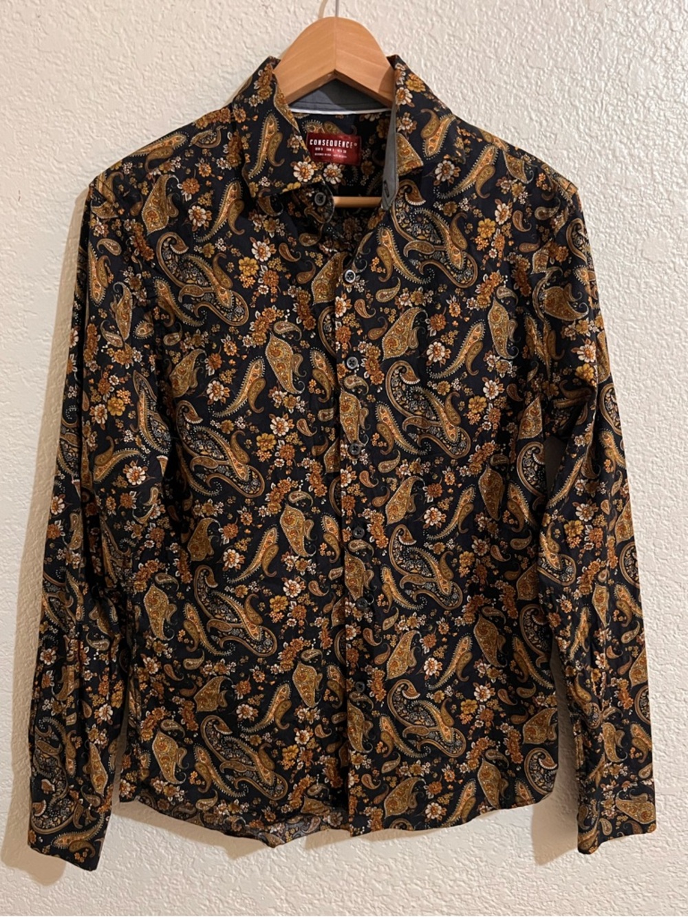 Black & Gold Paisley Long-Sleeve Button-Down